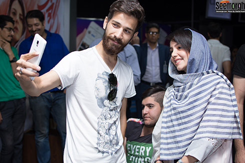 اکران مردمی کارگر ساده نیازمندیم نازنین بیاتی