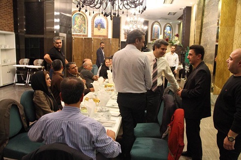 امیر قلعه نویی در رستورانش