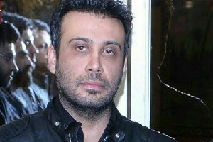 حضور هنرمندان مشهور در مراسم ختم پدر محسن چاوشی+ تصاویر