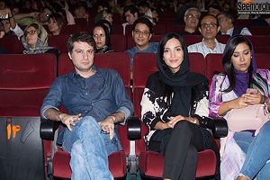 عکس شبنم قلی خانی و همسرش, شهرام حقیقت دوست و خاطره اسدی در اکران پریناز
