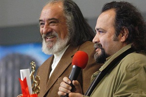داریوش ارجمند: شریفی نیا خیلی کارها می کند که ربطی به سینما ندارد
