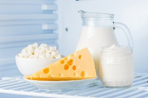 لبنیات سنتی، پروبیوتیک یا غنی شده؟ کدام یک را بخریم؟