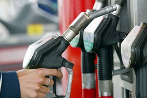 احتمال تثبیت قیمت بنزین در سال 97