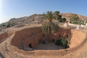 عجیب ترین روستای جهان که خانه های مردم داخل زمین است! + عکس