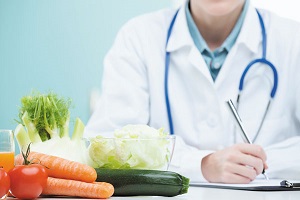 پیشگیری از سکته مغزی با تغذیه چگونه امکانپذیر است؟