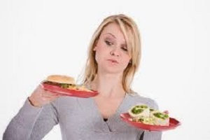 خوراکی هایی که باعث پیری پوست می شوند