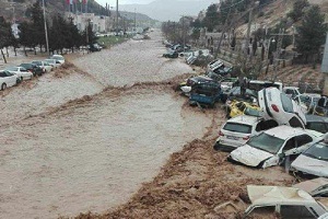 جاری شدن سیلاب وحشتناک در دروازه قرآن شیراز