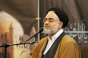 امام جمعه اصفهان: دختران باید از اول ابتدایی با چادر به مدرسه بروند