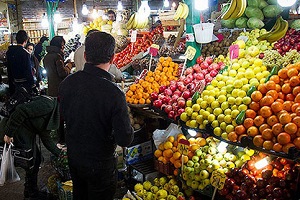 محبوبیت میوه‌های گندیده در بازار میوه و تره‌بار