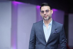 حرف های سیاسی پیمان معادی و انتقاد تند از رئیس جمهور فرانسه