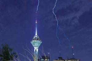احتمال رگبار و رعد و برق پراکنده در تهران