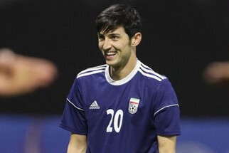 رونمایی سردار آزمون از ماشین فوق لاکچری اش! عکس