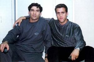 شوخی احمدرضا عابدزاده با علی کریمی که نزدیک بود دستش را بشکند! عکس