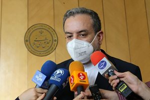 عراقچی: کارگروه رفع تحریم‌ ها وارد نگارش می‌ شود