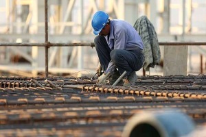 احتمال بازنگری در حقوق کارگران به دستور رئیسی
