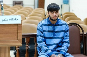 حکم اعدام ماهان صدرات فعلا متوقف شد 