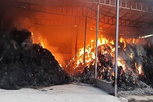 آتش سوزی بزرگ در خیابان قلمستان تهران