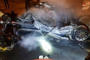 سقوط مرگبار یک خودرو به ته دره در سنندج