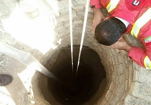 فردی پس از 3 روز، زنده از چاهی در بم نجات یافت