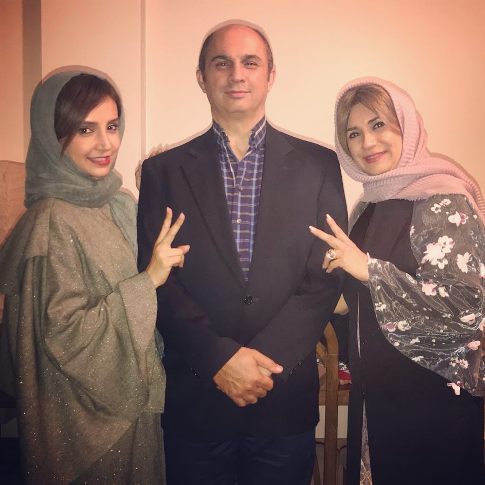 عکس شبنم قلی خانی در کنار خواهر و برادرش عکس شبنم قلی خانی در کنار خواهر و برادرش