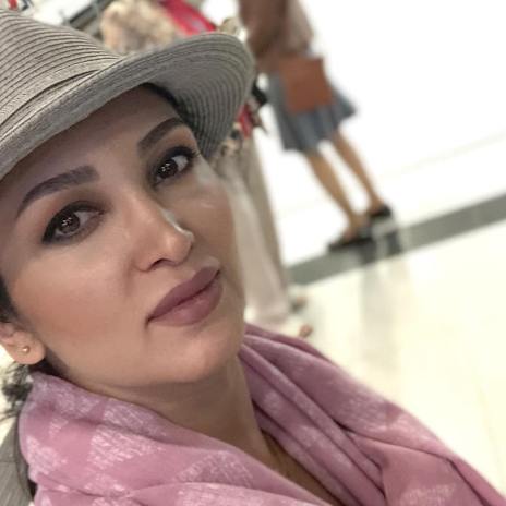 عکس روناک یونسی در آلمان