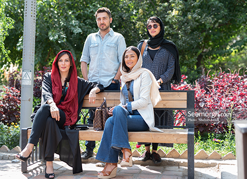 پگاه آهنگرانی، مهتاب کرامتی، هدی زین العابدین و محمدرضا غفاری در مراسم رونمایی از پوستر فیلم «جاده قدیم» فیلم جاده قدیم,منیژه حکمت,رونمایی از پوستر