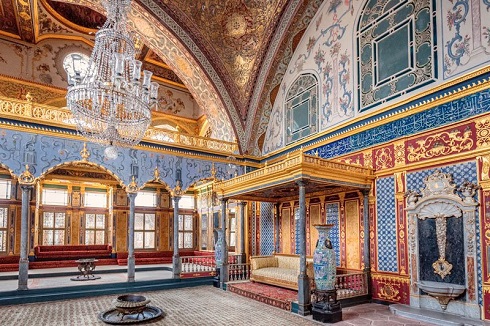 مکان های دیدنی اطراف کاخ توپکاپی سفر به استانبول,سفر به ترکیه,دیدنی های ترکیه,دیدنی های استانبول,غذاهای محلی استانبول,سفر به ترکیه در زمستان