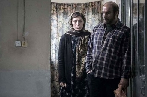 نقش آفرینی محسن تنابنده در «شکستن همزمان بیست استخوان» محسن تنابنده,فیلم های محسن تنابنده,نقش های محسن تنابنده,نقی معمولی پایتخت,گفتگو با محسن تنابنده,گریم های محسن تنابنده