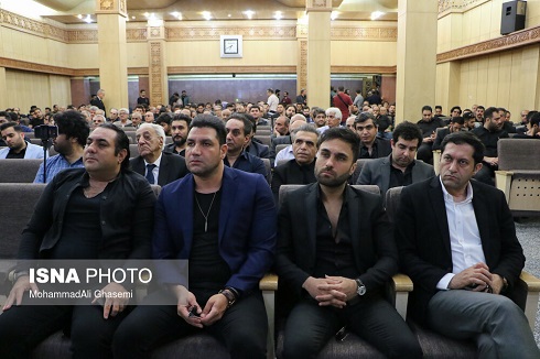 حضور گروه سون در مراسم ترحیم بهنام صفوی در تهران حضور گروه سون در مراسم ترحیم بهنام صفوی در تهران