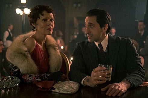 هلن مک کروری و آدرین برودی در سریال «پیکی بلایندرز» Peaky Blinders هلن مک کروری و آدرین برودی در سریال «پیکی بلایندرز» Peaky Blinders