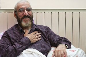عیادت از فرج الله سلحشور در بستر بیماری +عکس