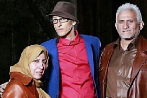 خودداری مادر مرتضی پاشایی از افشای نام فردی که آزارشان می‎دهد!