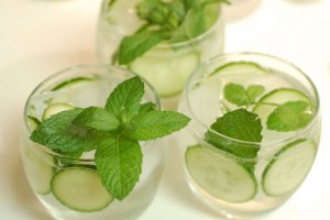 کاهش تشنگی روزه‌ داری با راهکارهای طب سنتی