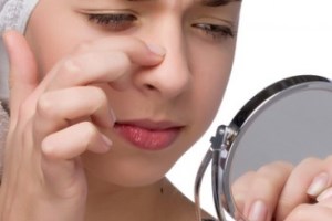 با جوش های سر سیاه روی صورت تان برای همیشه خداحافظی کنید!!