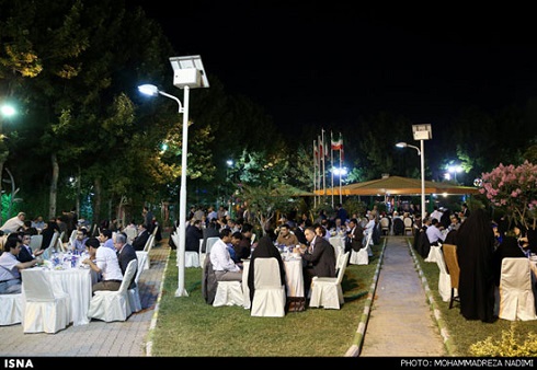 گزارش تصویری از ضیافت افطار محمدرضا عارف
