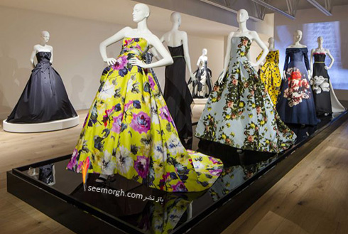 لباسی از طراحی های کارولینا هررا Carolina Herrera متعلق به اولین نمایش مجموعه در سال 81