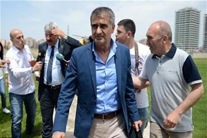 تمرین تیم ملی امید ایران با حضور سنول گونش