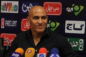 منصوریان: فرهنگ هواداران به پرسپولیس کمک کرد