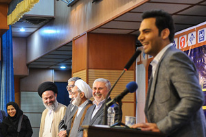 احسان علیخانی: مجری پرحرف باید مدتی خودش را گم و گور کند!